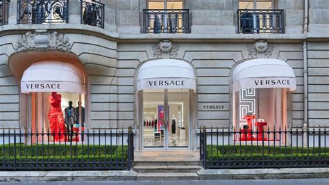 mision y vision de versace|versace tienda.